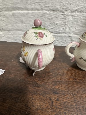 Lot 15 - Pair of Mennecy porcelain custard cups (or pot à jus).